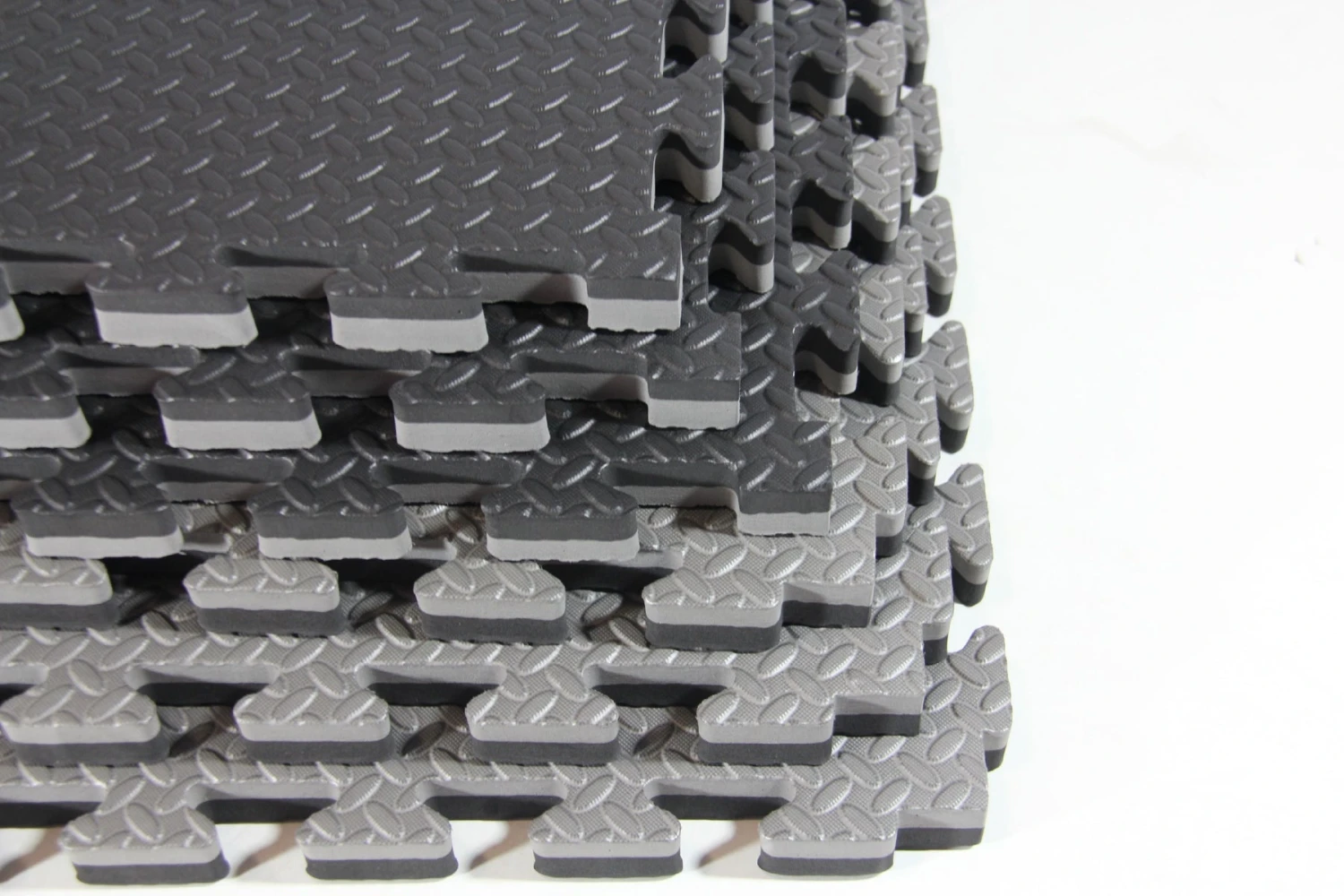 Clevr Extra-Thick EVA Foam Interlocking Gym Floor Mat, 12 Pcs, 48 Sq. Ft. - Image 2