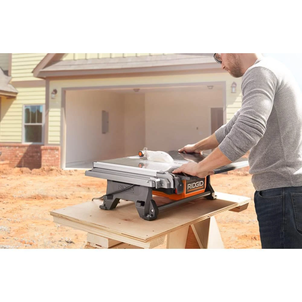 RIDGID 6.5 Amp Corded 7 In. Table Top Wet Tile Saw With Single-Paddle Mixer - Image 10